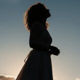 ツインレイと物理的に会えないのはなぜ？愛し合っているのに会えなくなる3つの理由